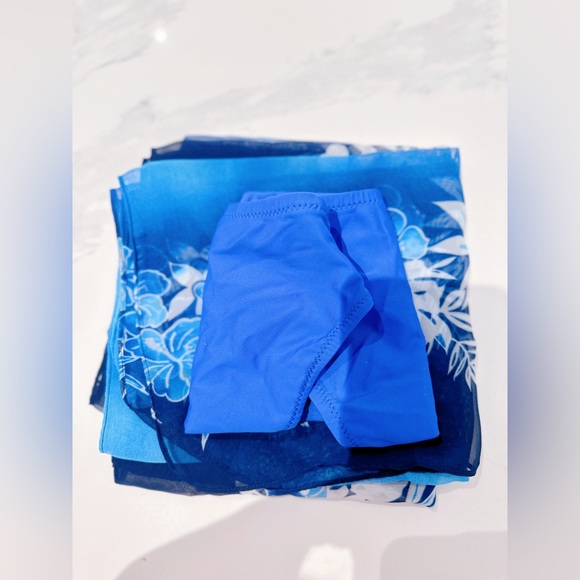 Brand New Bikini set with cover - Picture 4 of 7